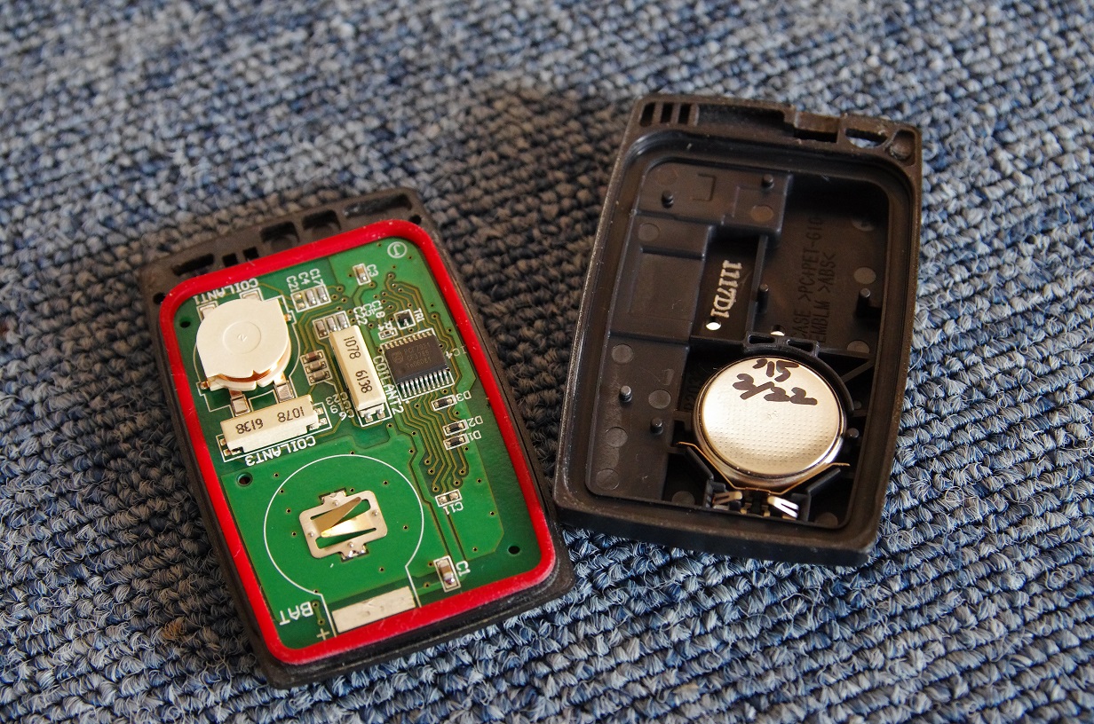 三菱アイ Ha1w のキーレスリモコン電池交換 修理改良生活 5269 コジログ